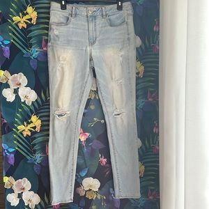 AE Distressed Hi-Rise Jeggings